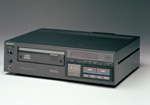 世界初のコンパクトディスクプレーヤー「CDP-101」